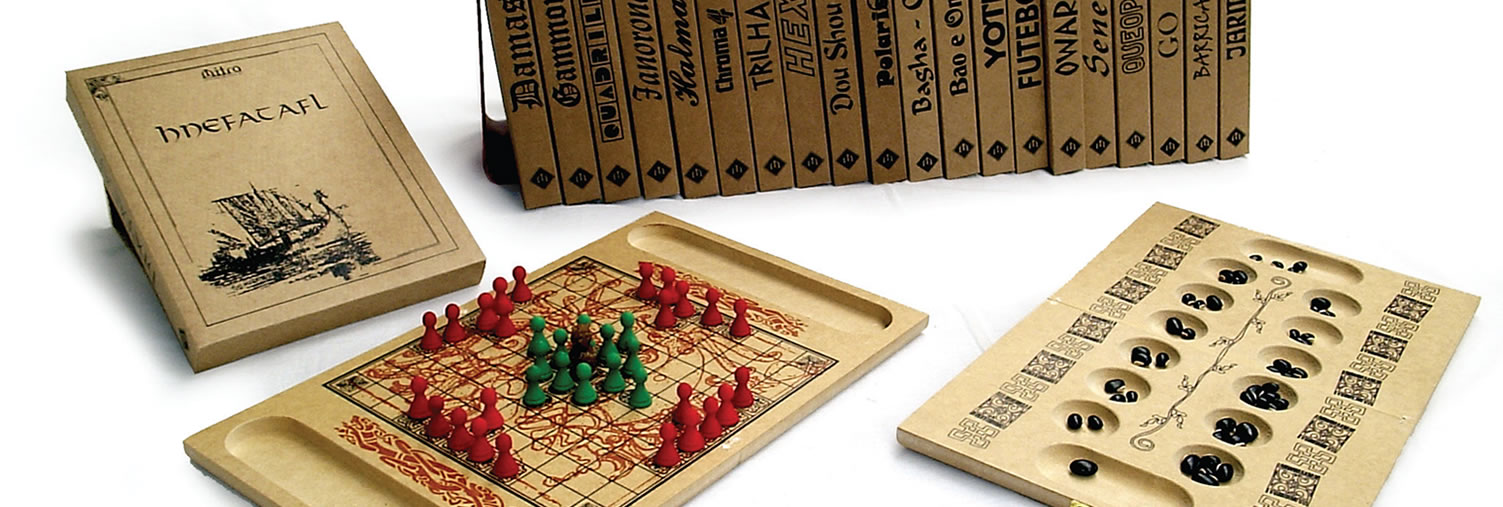 Jogo de Xadrez em madeira – B de Brincar - Brinquedos ecológicos e Jogos de  tabuleiro